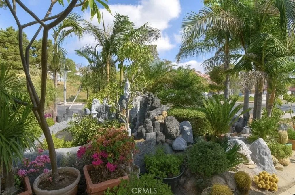 Photo of 390 Dylan Circle, Corona, CA 92879 (MLS # OC25217679)