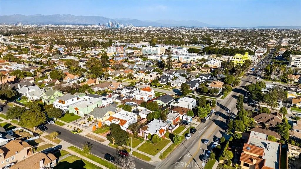 Photo of 5356 Chesley, Los Angeles, CA 90043 (MLS # DW26023193)