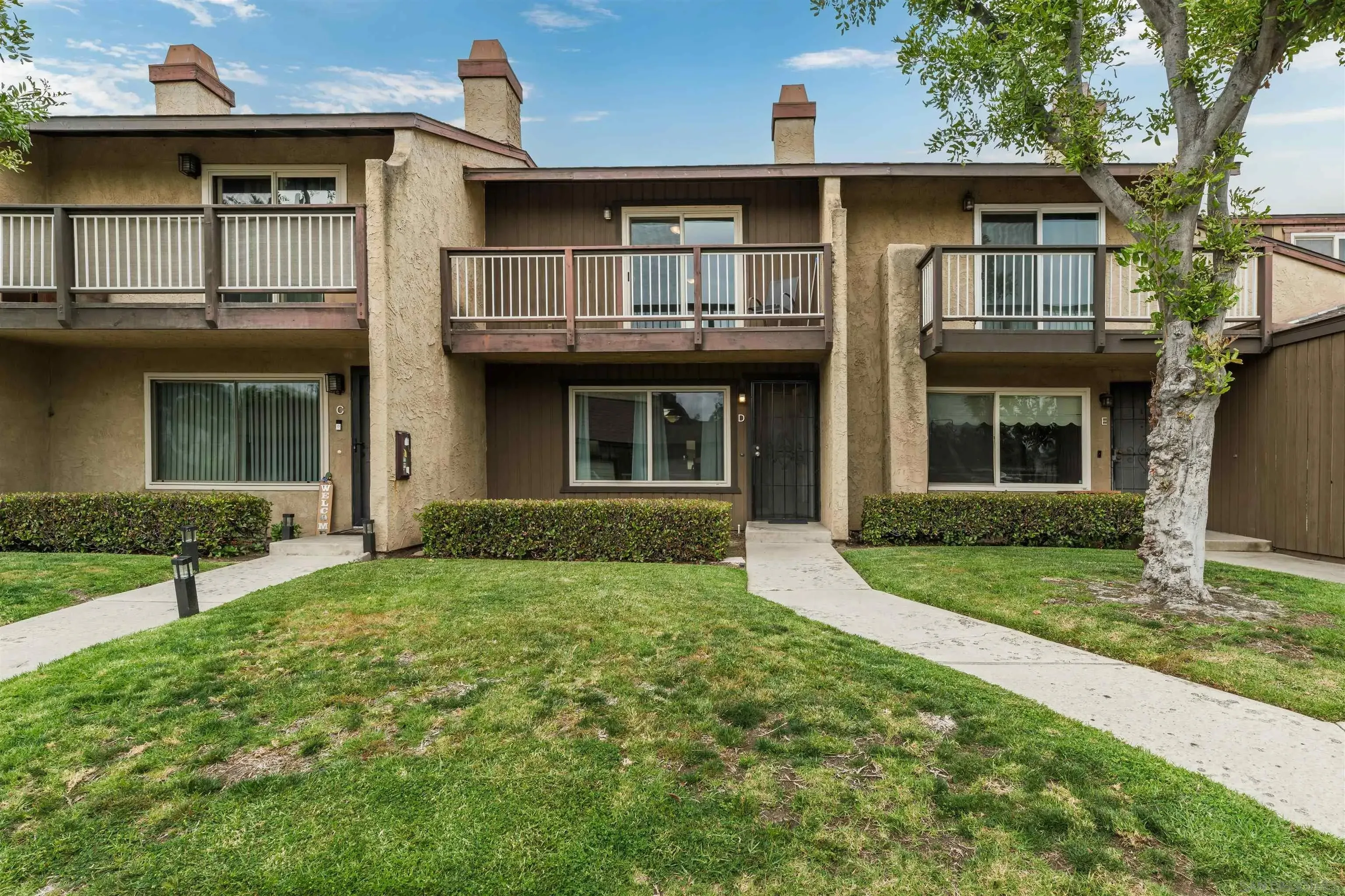 El Cajon, California 92021, United States, 2 Bedrooms Bedrooms, ,3 BathroomsBathrooms,Residential,Active,129055