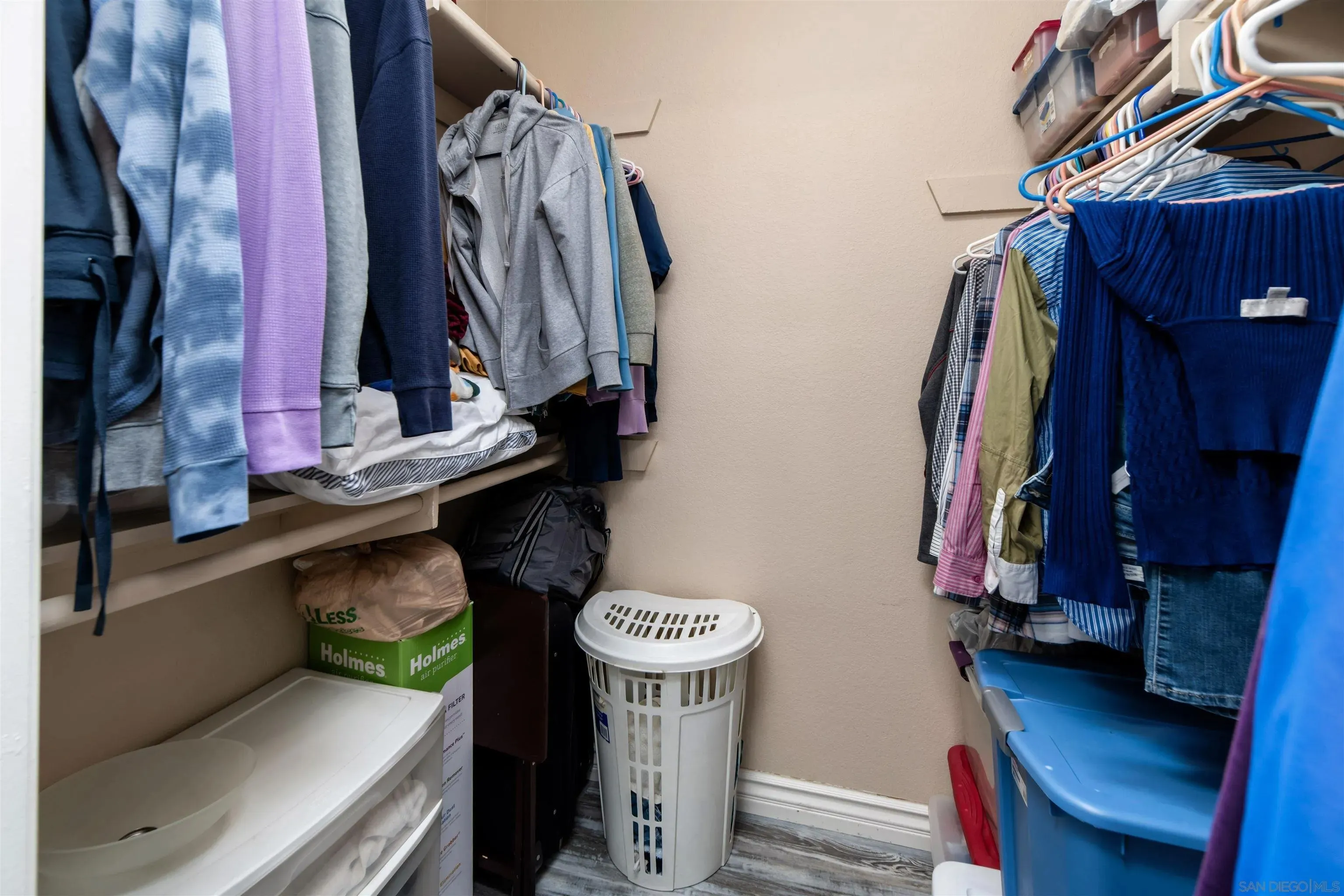 El Cajon, California 92021, United States, 2 Bedrooms Bedrooms, ,3 BathroomsBathrooms,Residential,Active,129055