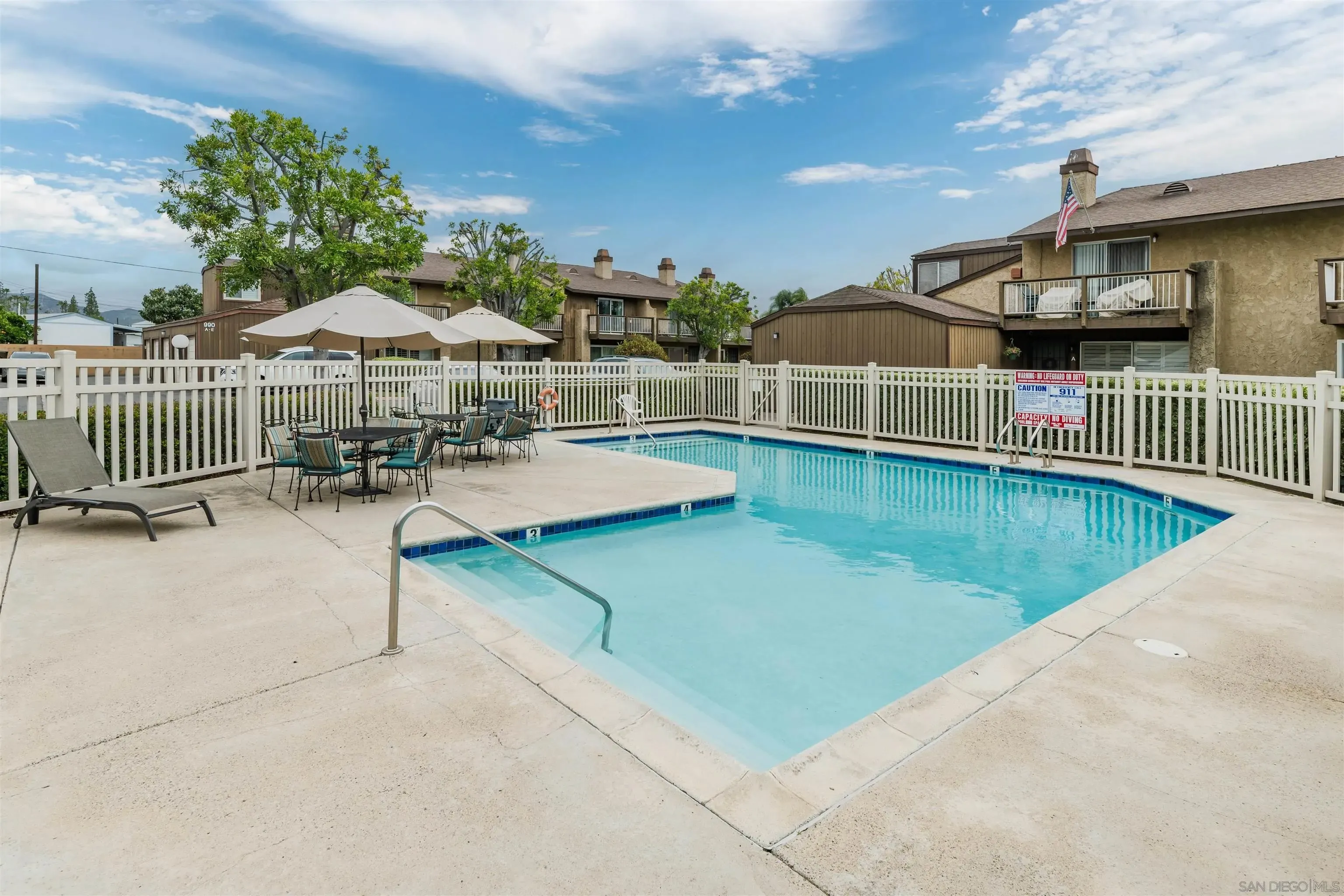 El Cajon, California 92021, United States, 2 Bedrooms Bedrooms, ,3 BathroomsBathrooms,Residential,Active,129055