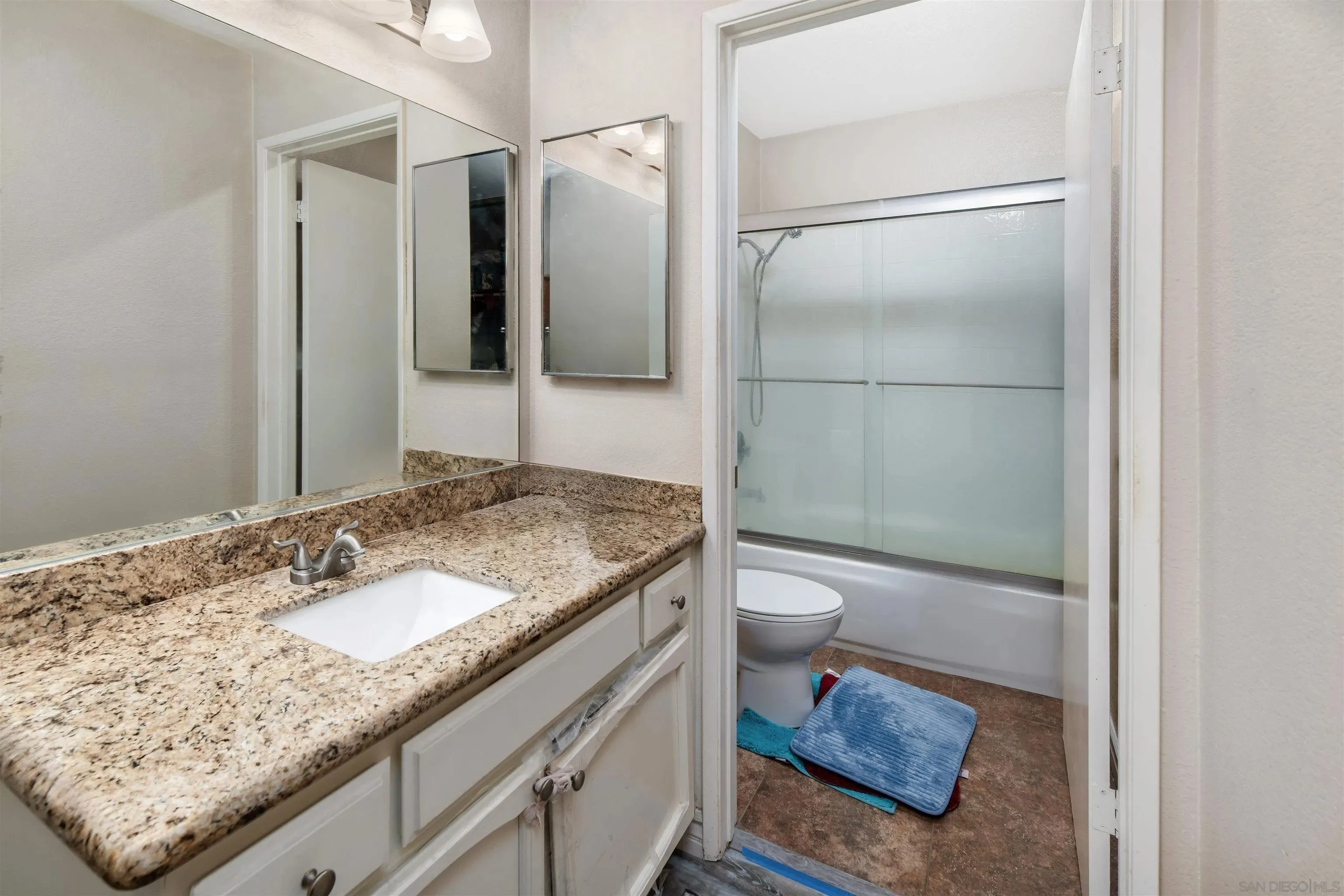 El Cajon, California 92021, United States, 2 Bedrooms Bedrooms, ,3 BathroomsBathrooms,Residential,Active,129055