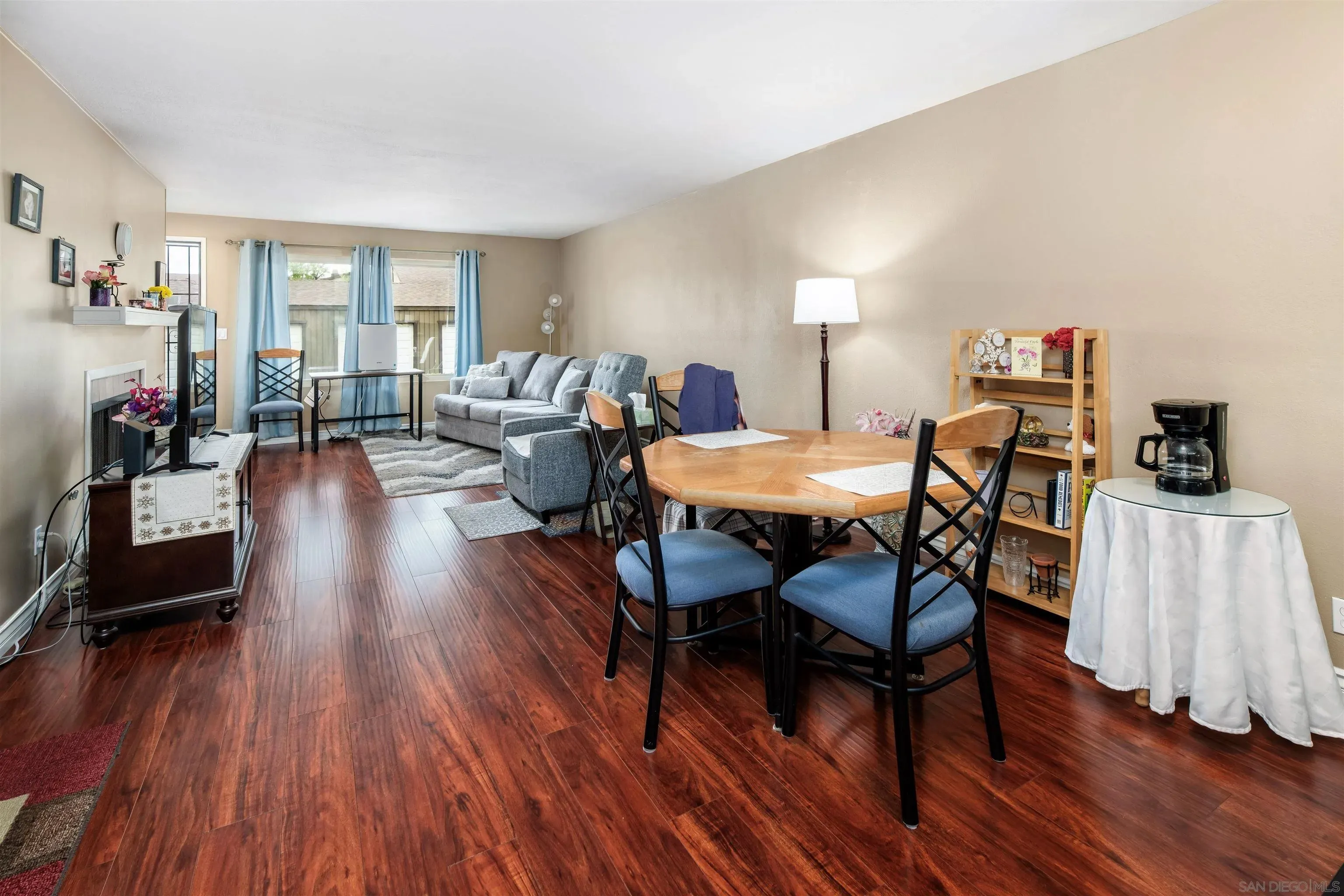 El Cajon, California 92021, United States, 2 Bedrooms Bedrooms, ,3 BathroomsBathrooms,Residential,Active,129055