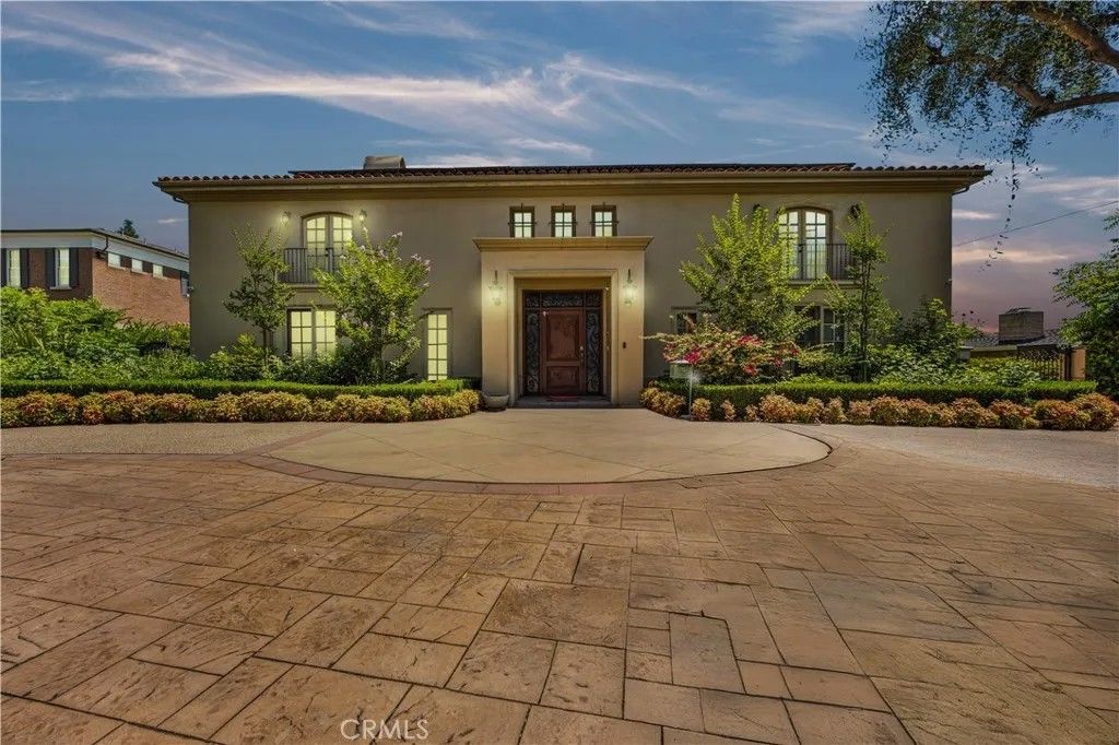 Photo of 2280 S Oak Knoll Avenue, San Marino, CA 91108 (MLS # AR26071027)