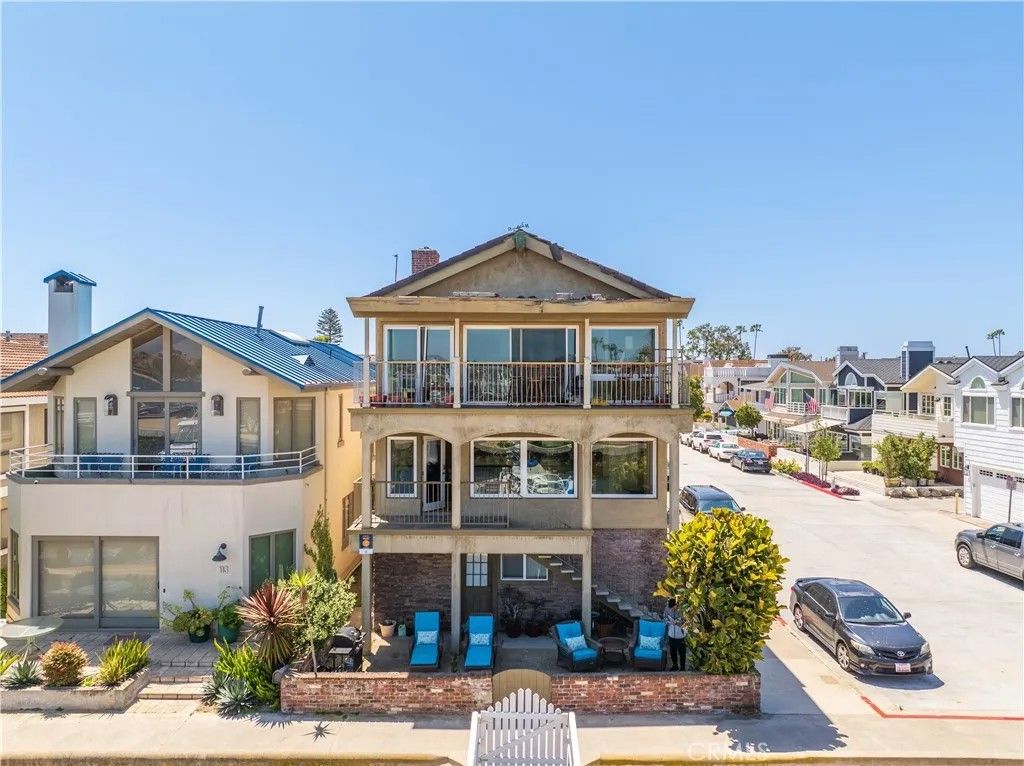Photo of 111 E Edgewater Avenue #B, Newport Beach, CA 92661 (MLS # NP25061298)