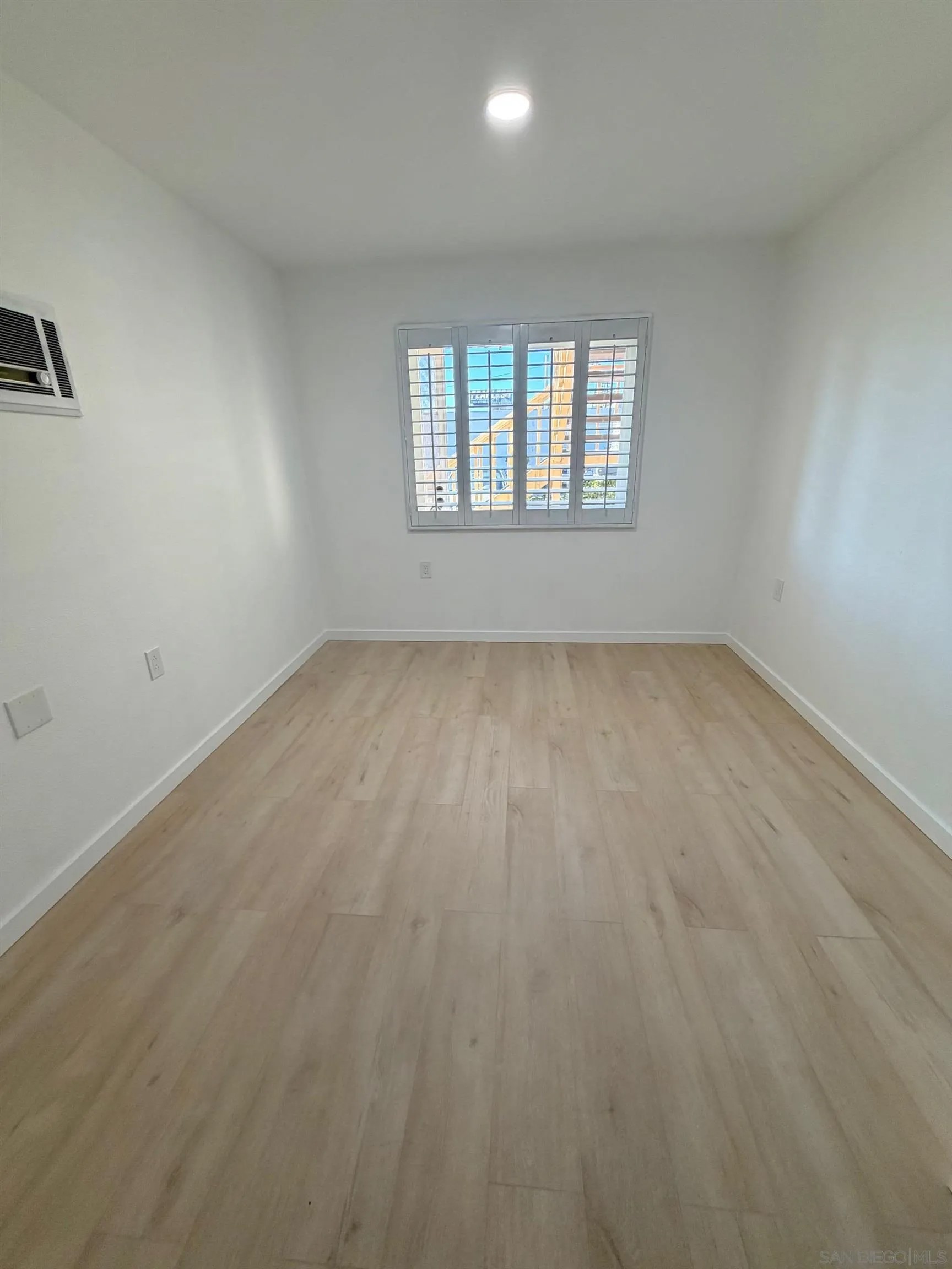 6658 University Ave.