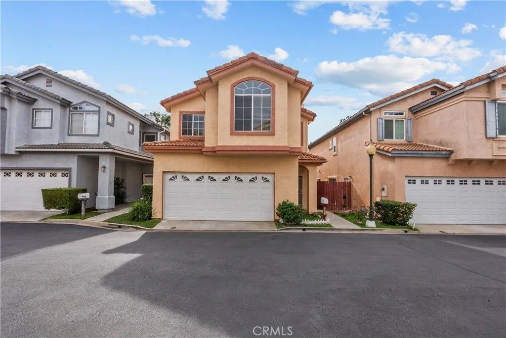 Photo of 9400 Burnet Ave #103, North Hills, CA 91343 (MLS # SR26015702)