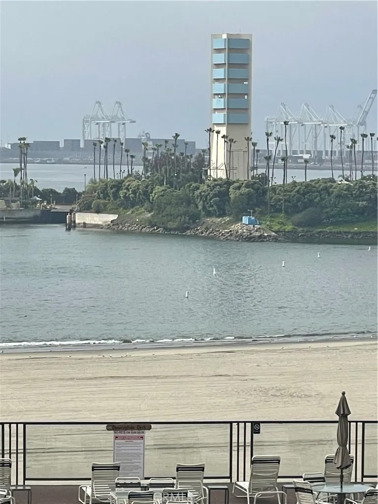 1140 E Ocean Boulevard 320