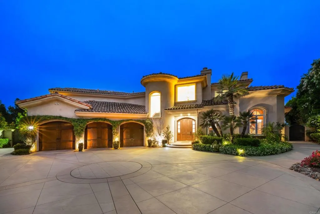 5106 Meadows Del Mar