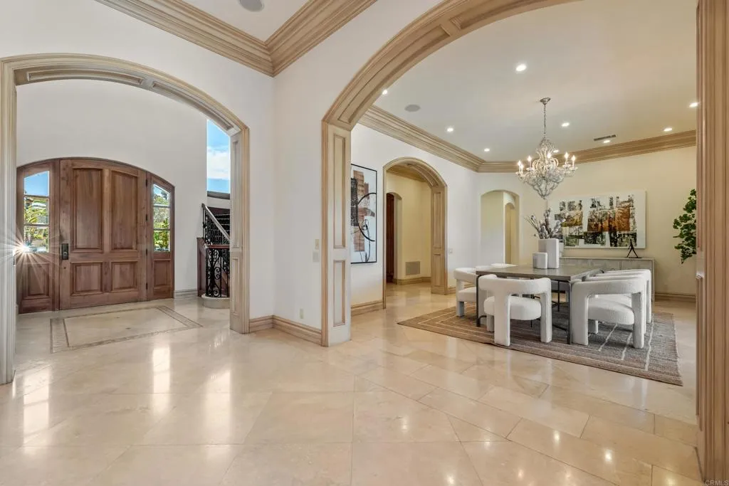 5106 Meadows Del Mar