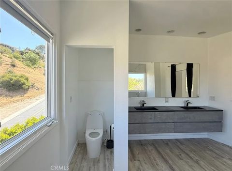 Tiny photo for 43 Flintlock LN, Bell Canyon, CA 91307 (MLS # SR26097294)