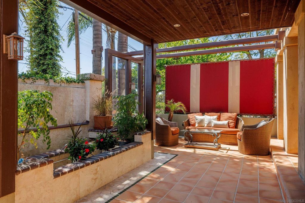 Photo of 1728 W Lewis St, San Diego, CA 92103 (MLS # 260009282)