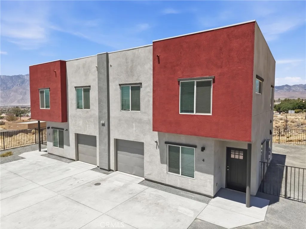 11075 Mesquite Ave