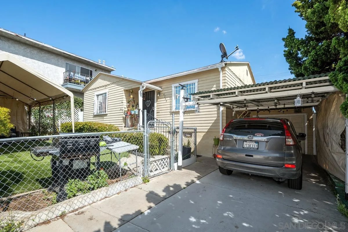 4235-4237 49TH ST