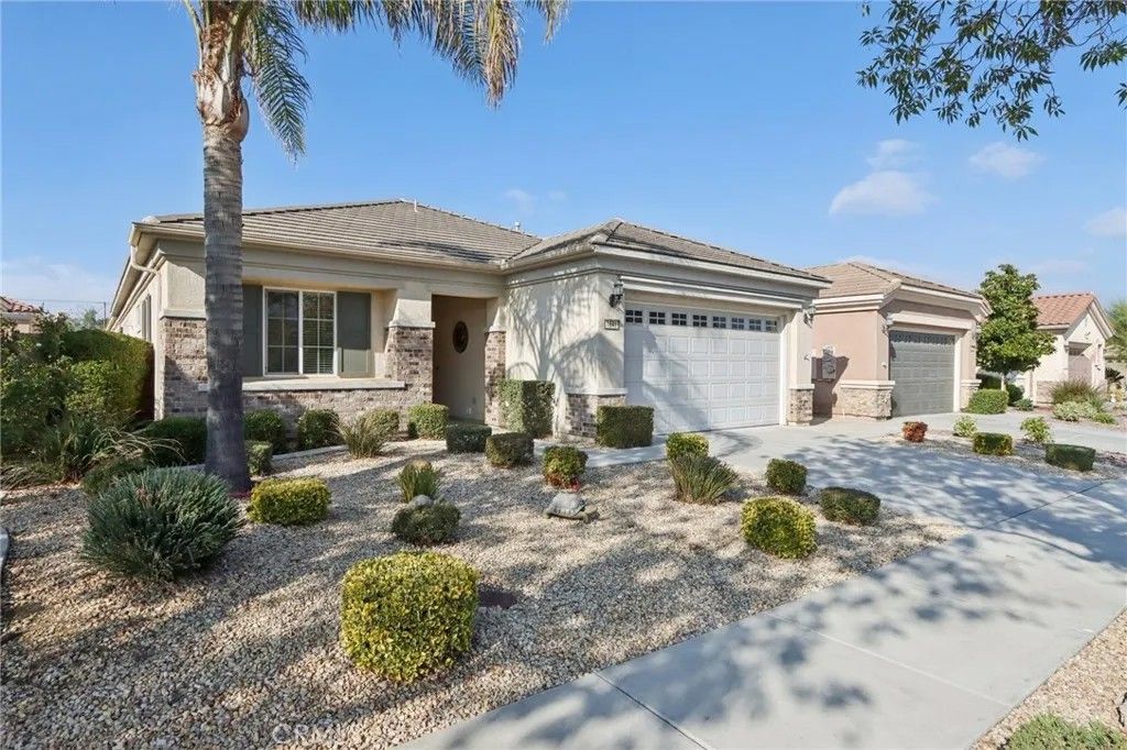 Photo of 1641 Via Borrego, Hemet, CA 92545 (MLS # SW25271656)