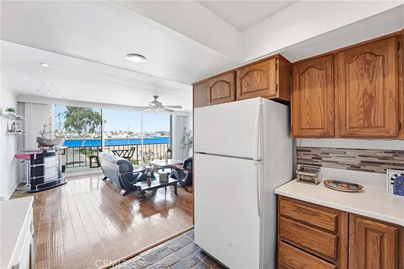 383 Bay Shore Avenue 307