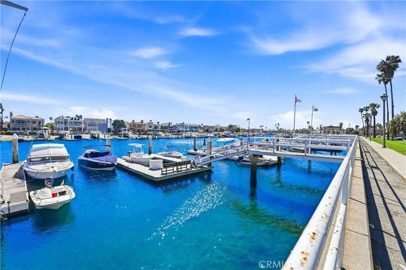 383 Bay Shore Avenue 307