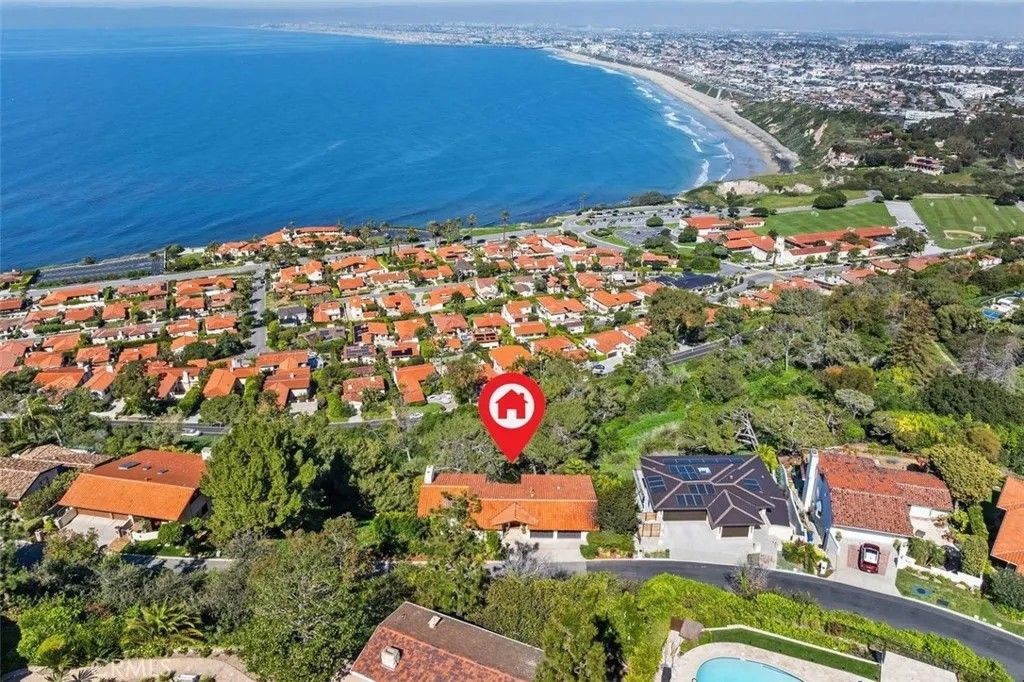 Photo of 1801 Via Arriba, Palos Verdes Estates, CA 90274 (MLS # PV26044153)