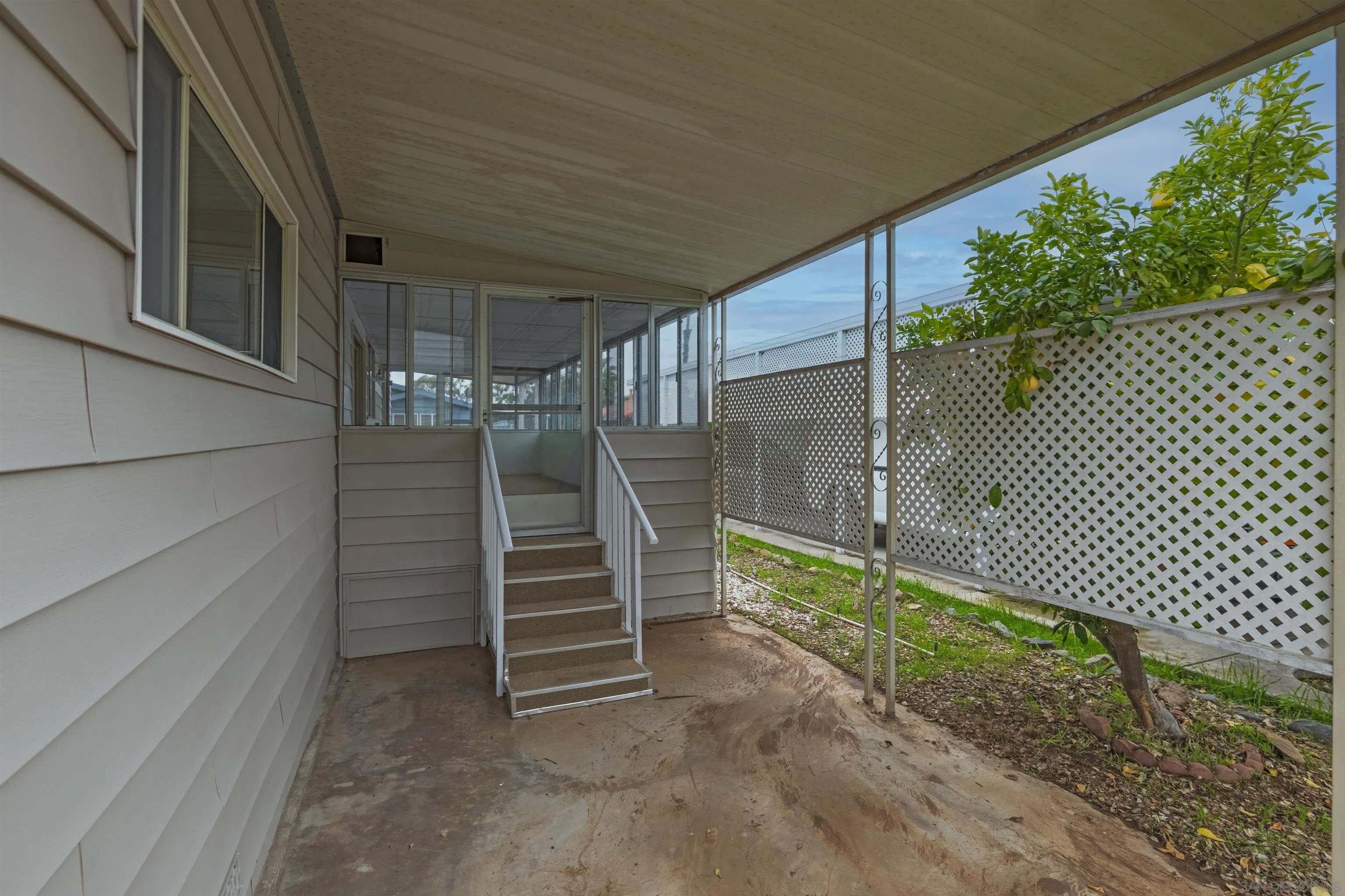 1440 S Orange Ave 99