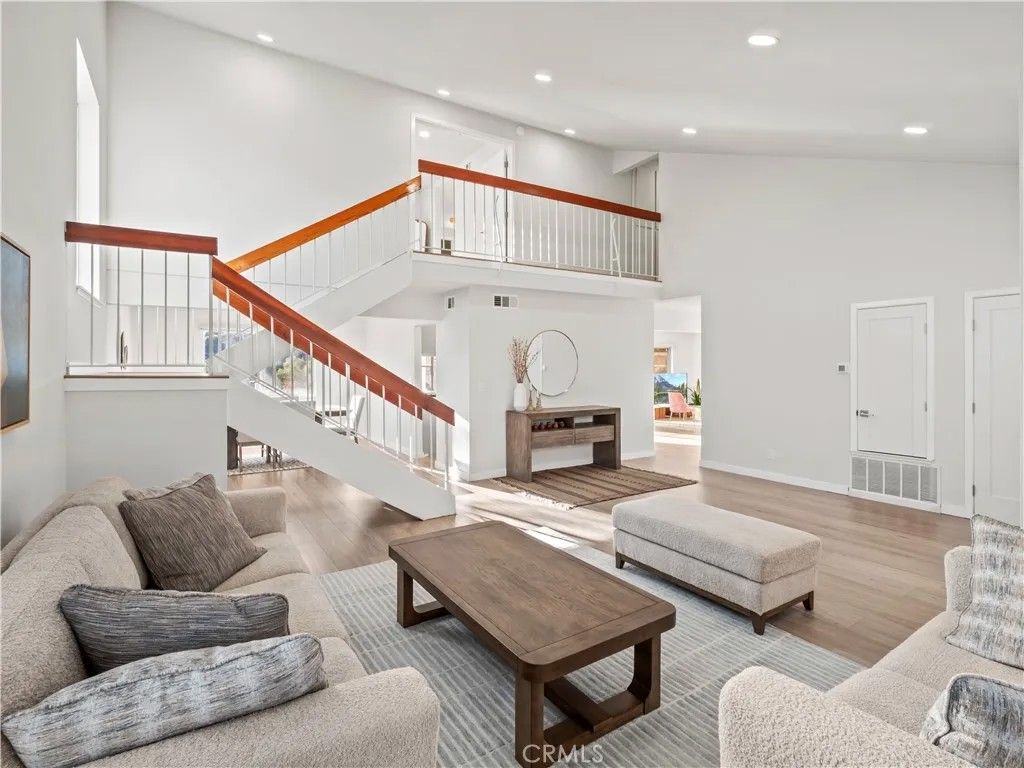 Photo of 23208 Cuervo Dr, Valencia, CA 91354 (MLS # SR25273690)