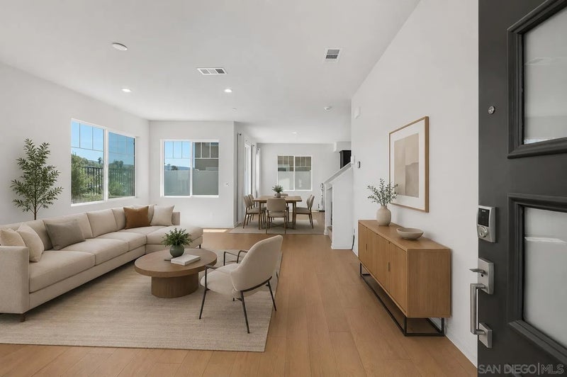 1512 Wingwood