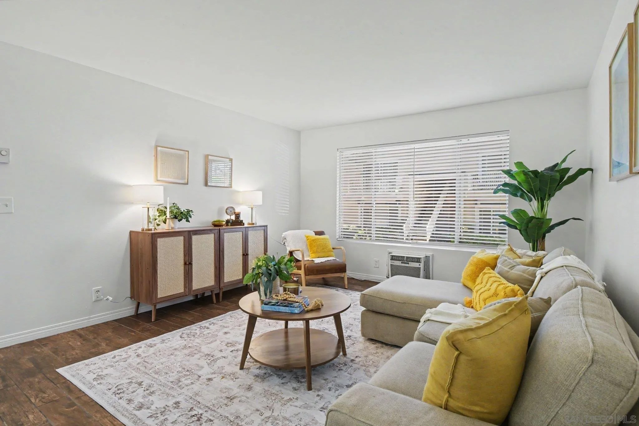 4475 Dale Ave 112