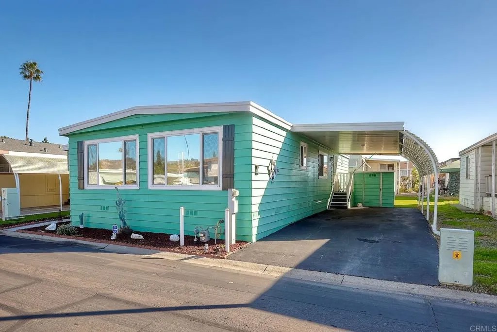 2280 E Valley Pkwy 79