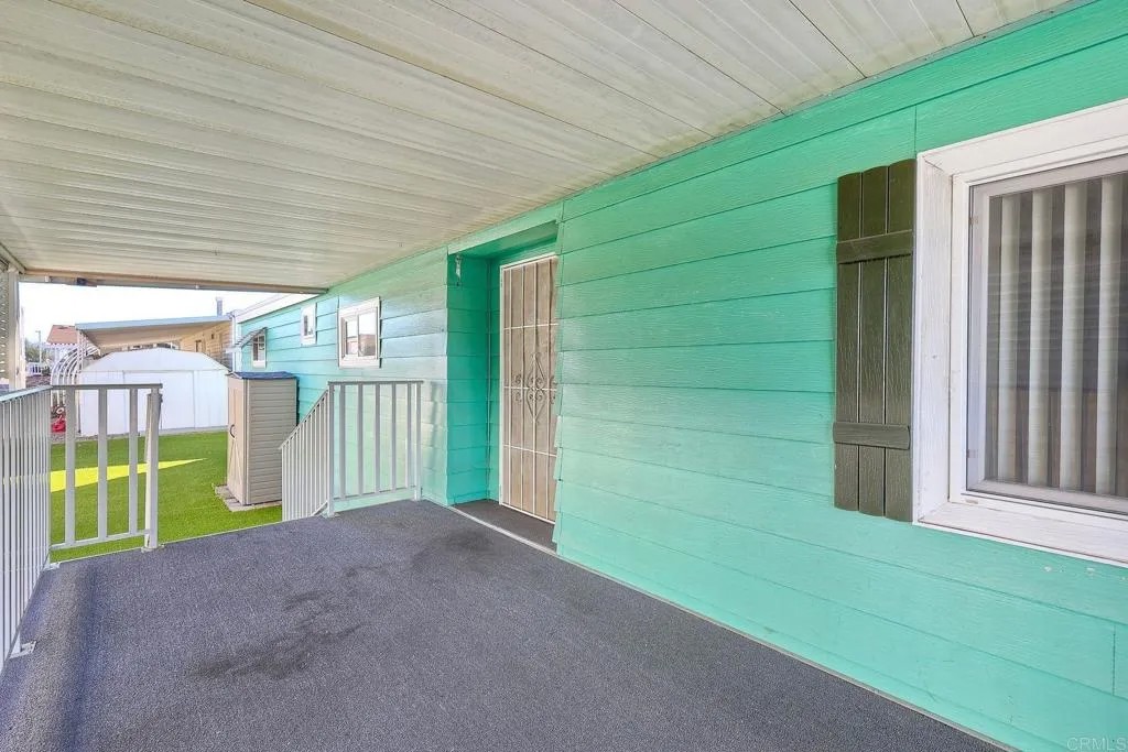 2280 E Valley Pkwy 79