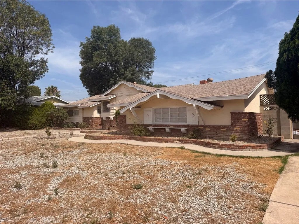 22233 Roscoe