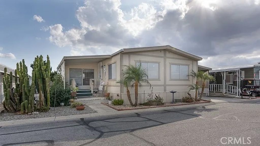 Photo of 5001 W Florida Ave #224, Hemet, CA 92545 (MLS # SW25279116)