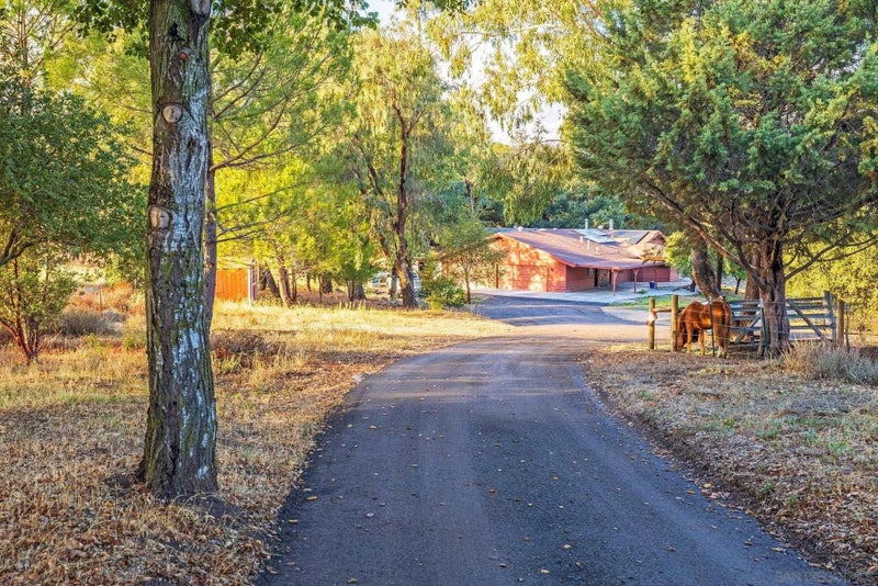 3280 Black Oak Lane