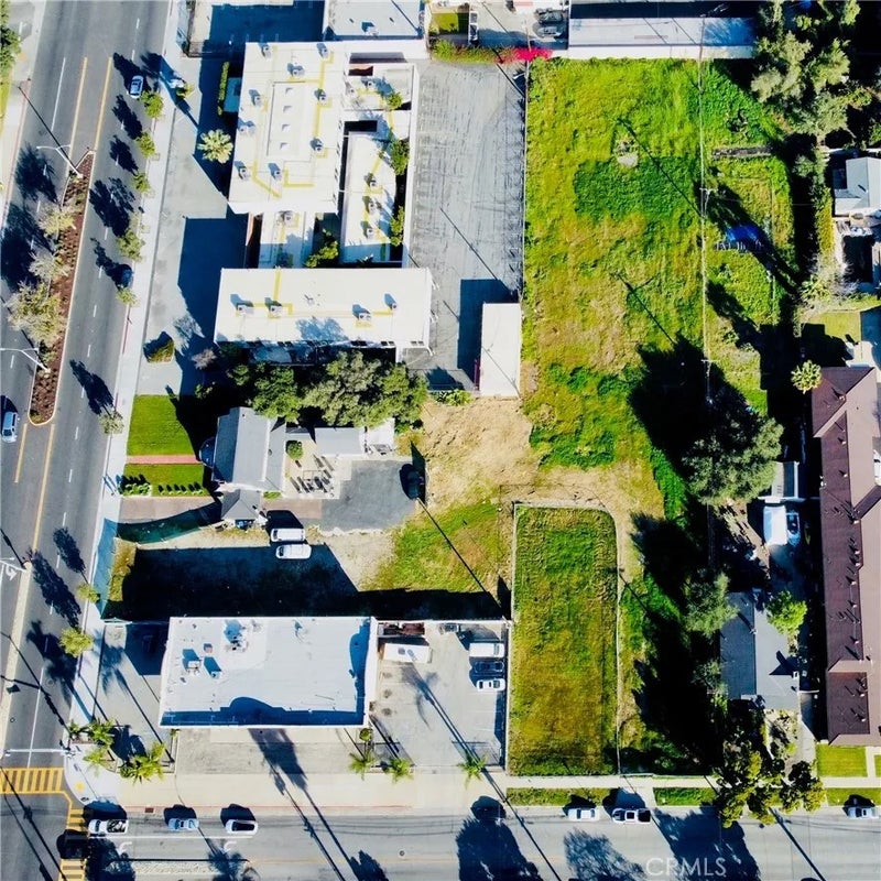 518 E Foothill