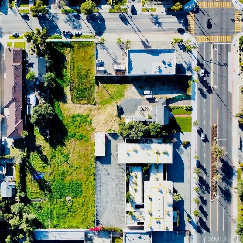 518 E Foothill