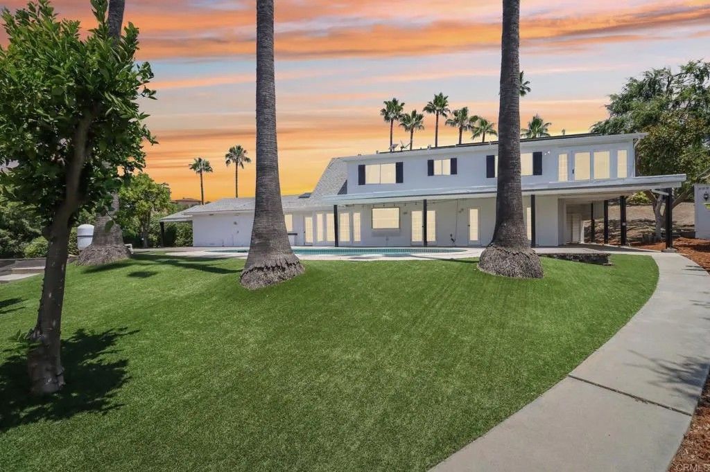 Photo of 1797 Rabbit Hill, Fallbrook, CA 92028 (MLS # NDP2507267)