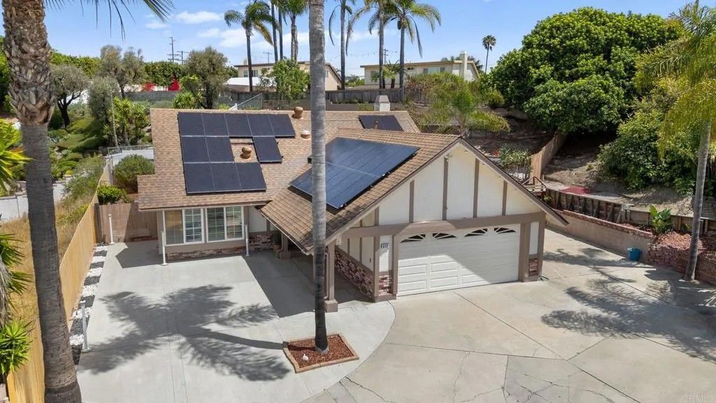 Photo of 939 Chablis Lane, Vista, CA 92083 (MLS # NDP2603812)