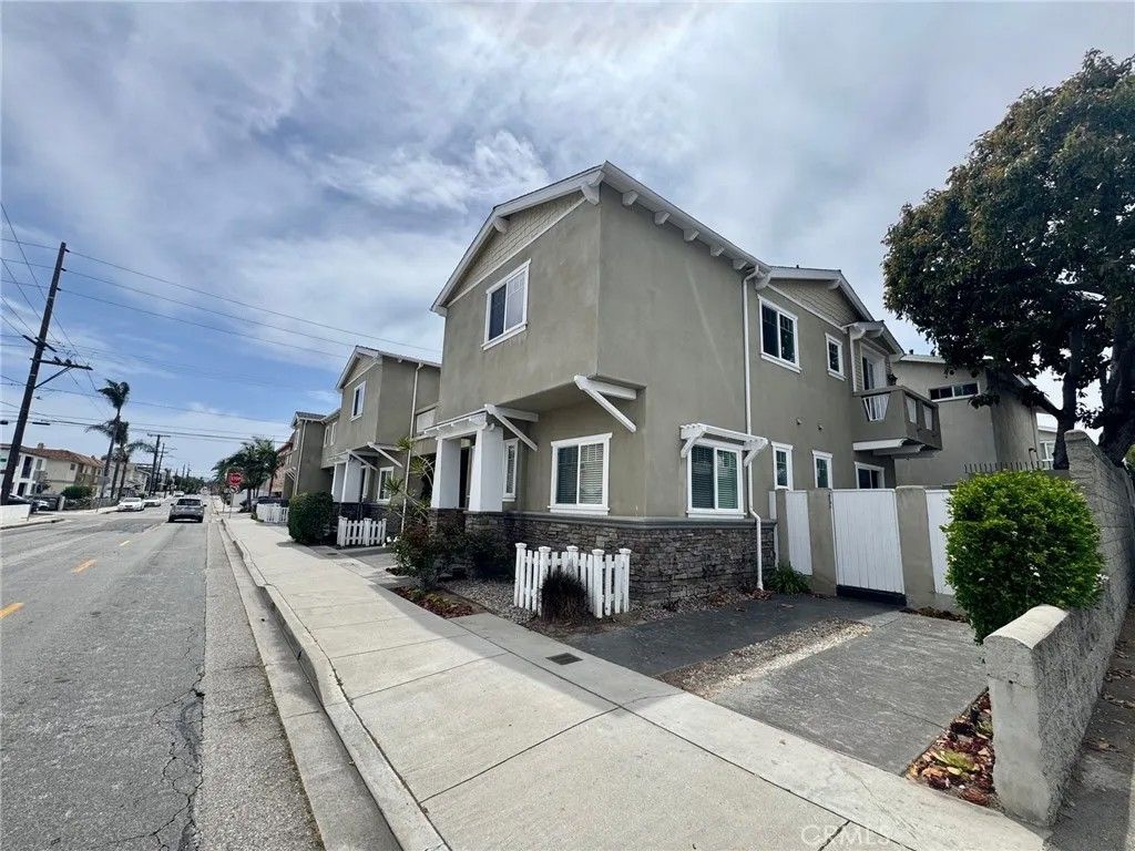 Photo of 1903 Mackay Lane, Redondo Beach, CA 90278 (MLS # PV26078725)