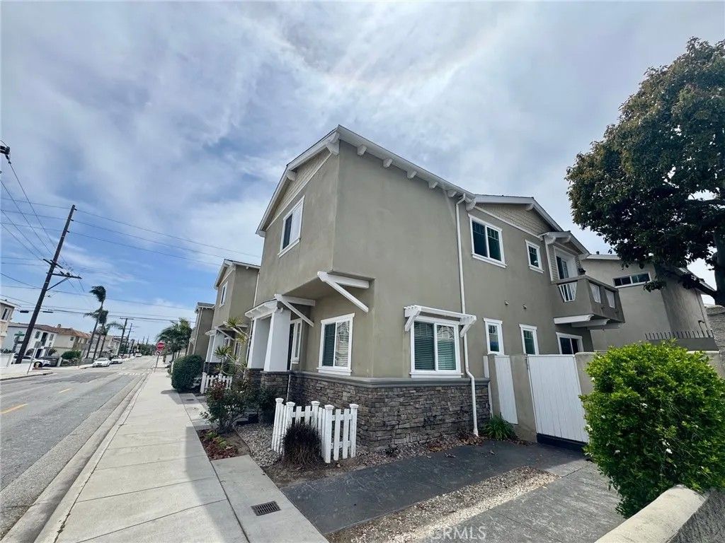 Photo of 1903 Mackay Lane, Redondo Beach, CA 90278 (MLS # PV26078725)
