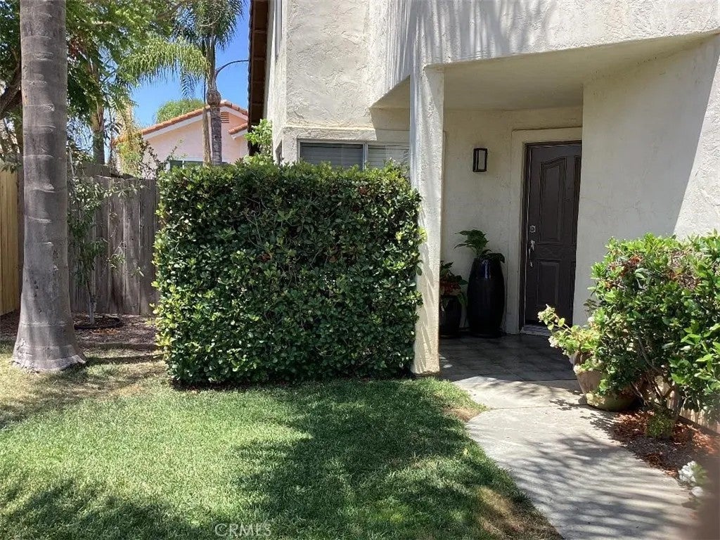 12568 Rideabout Court