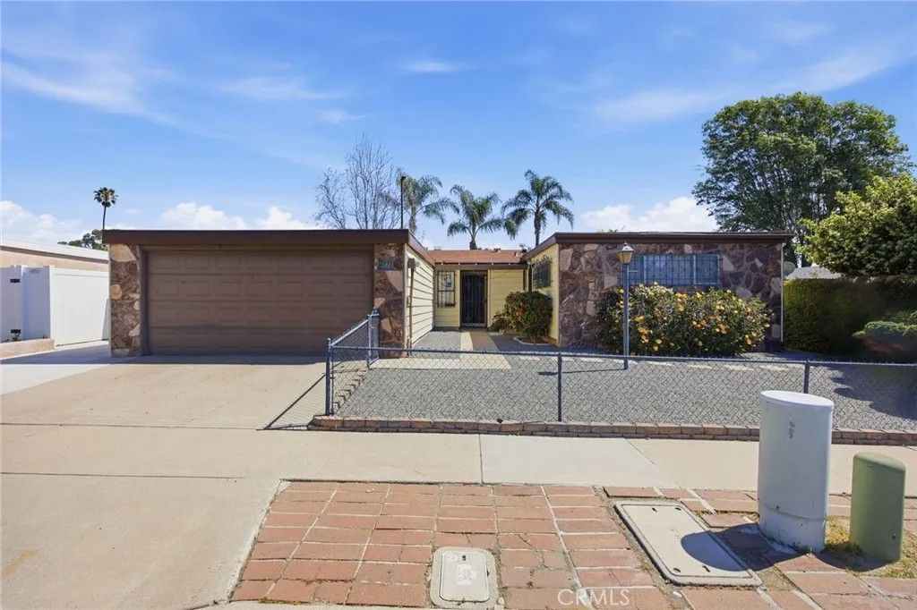 Photo of 2991 Mobley Street, San Diego, CA 92123 (MLS # MB26028059)