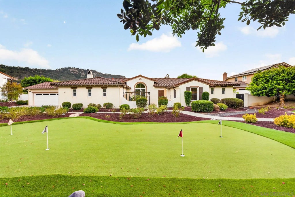 Photo of 14713 Interlachen Ter, Valley Center, CA 92082 (MLS # 260023259)