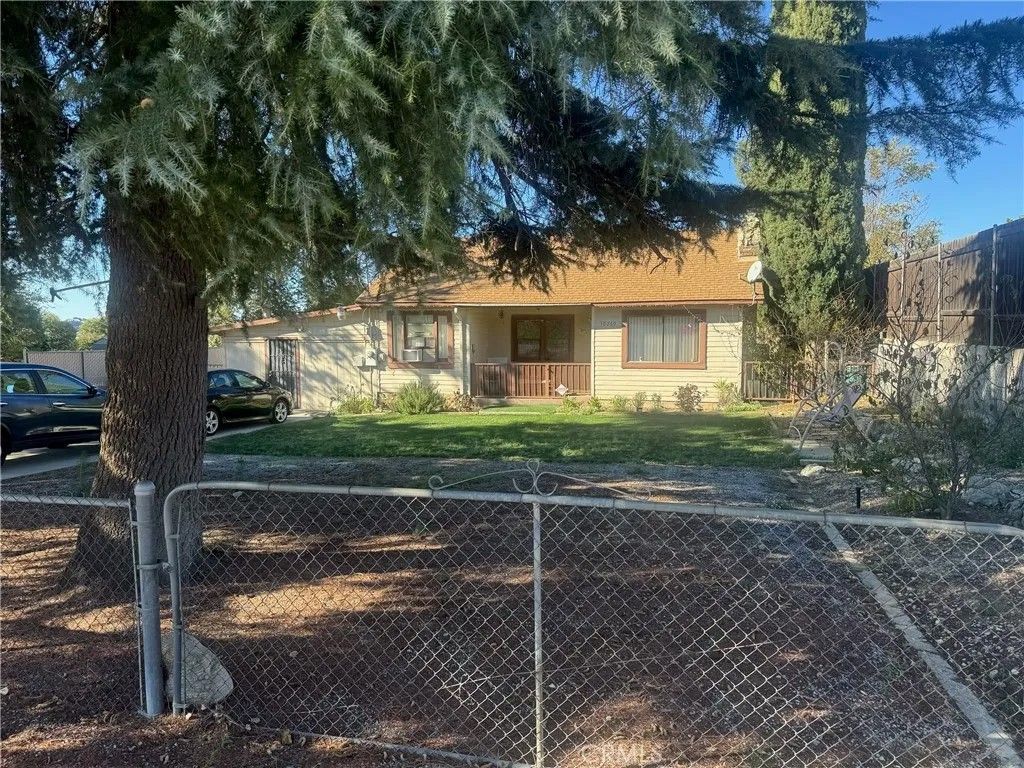 Photo of 10269 Live Oak Ave, Cherry Valley, CA 92223 (MLS # IG25273679)