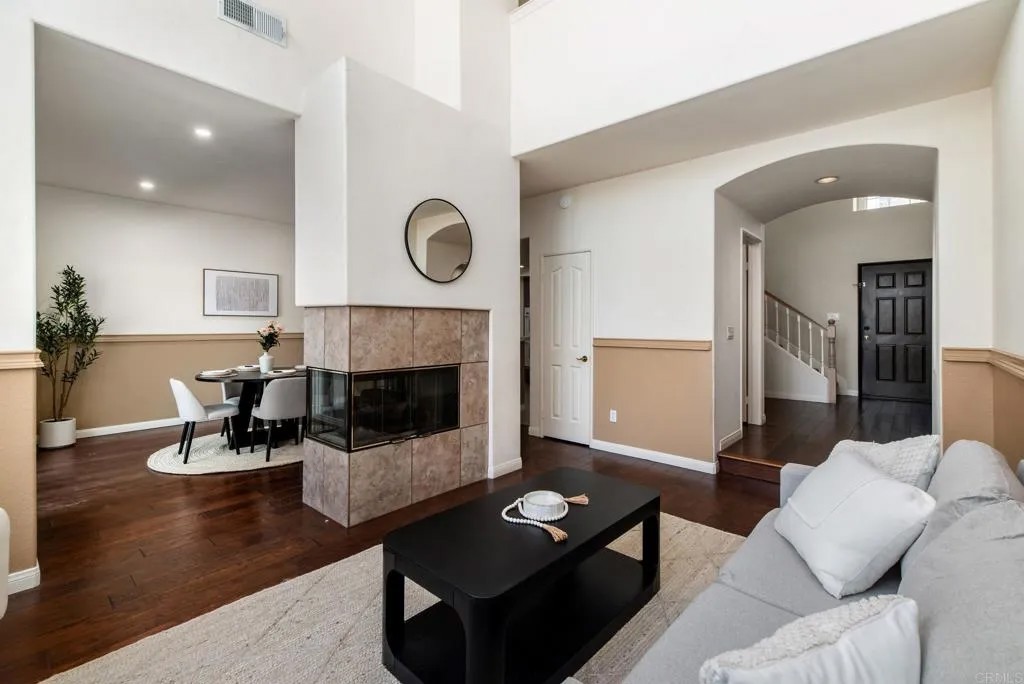 1860 Matin Circle 103