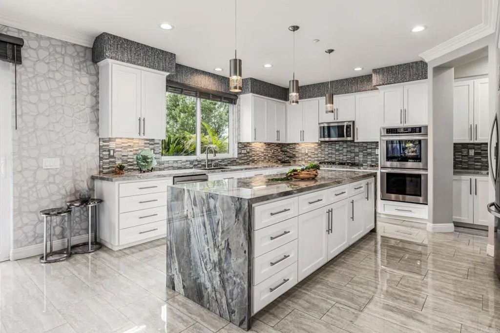 3727 Vista Rim Place