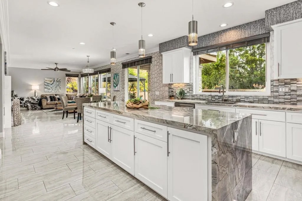 3727 Vista Rim Place