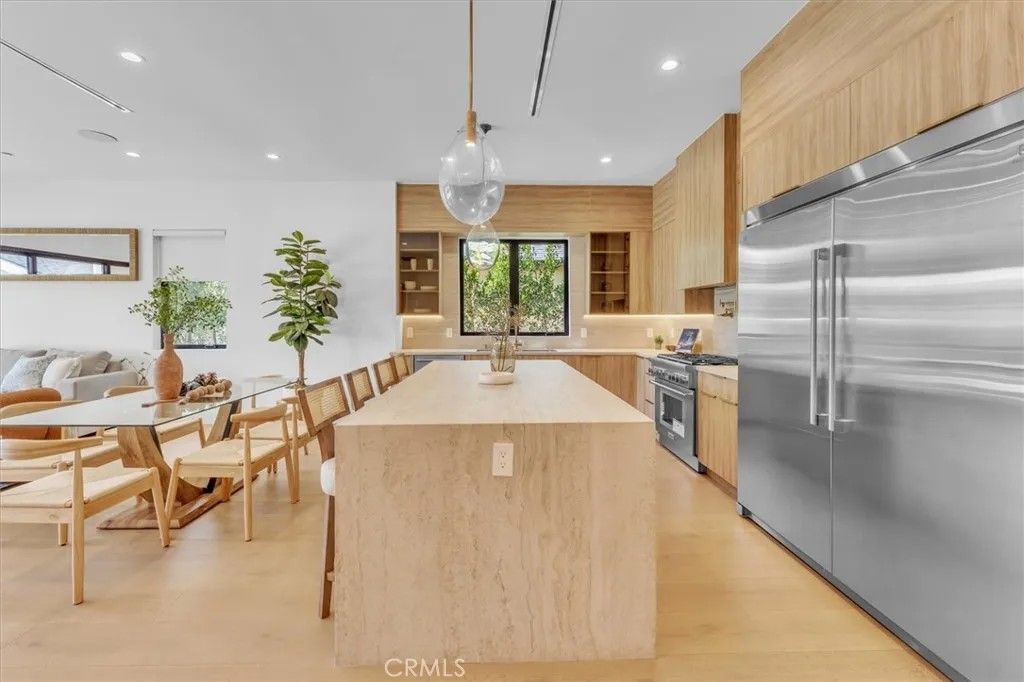 Photo of 11956 Collins Street, Valley Village, CA 91607 (MLS # SR26052189)