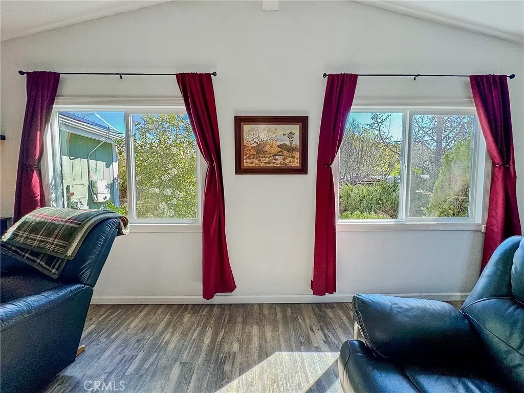 2599 Bridle Trail