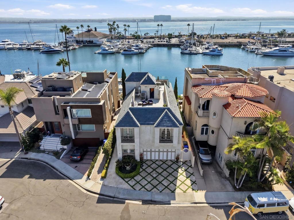 Photo of 7 Green Turtle Road, Coronado, CA 92118 (MLS # 260018798)