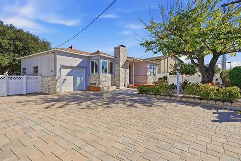 Photo of 1400 S Juniper Street, Escondido, CA 92025 (MLS # PTP2600023)