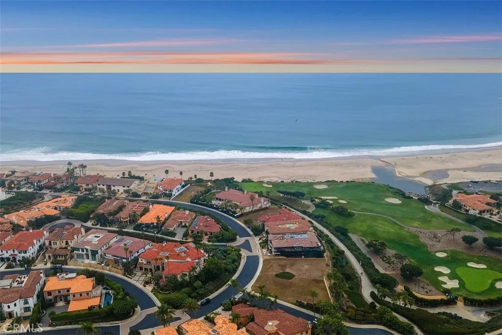 14 Ritz Cove