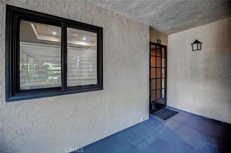 2516 E Willow 203